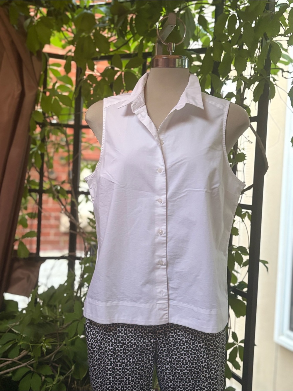 Reitmans White Sleeveless Button-Front Collared Blouse Size XL